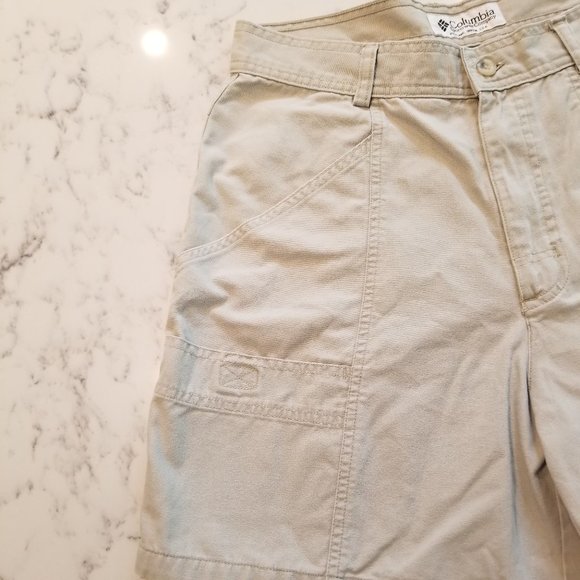 Columbia Shorts -  Cargo Style - Size 12 - Picture 8 of 12